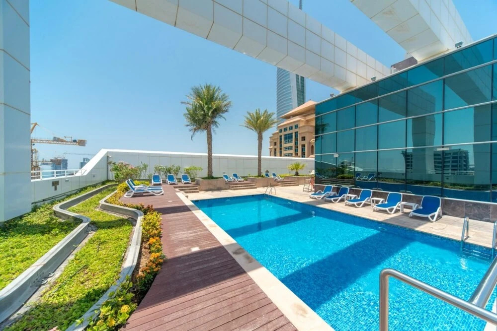 Дубай: Cozy Modern JLT Flat Next to Metro