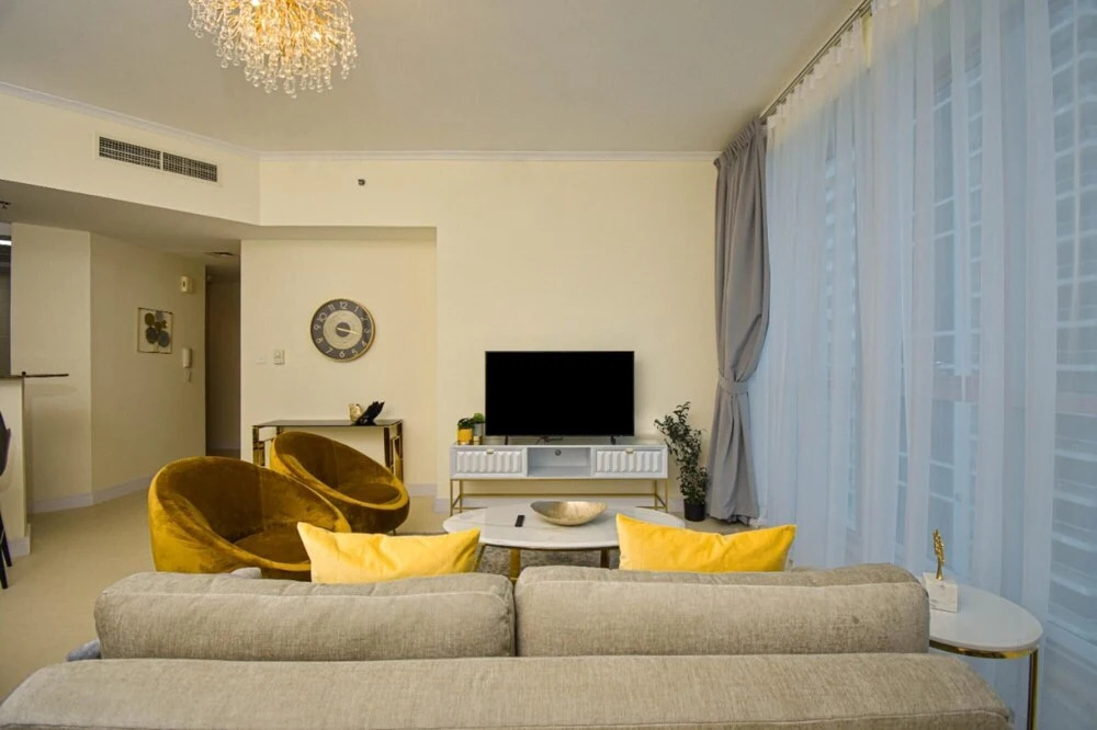 Дубай: Experience Luxurious Sky High Marina Living