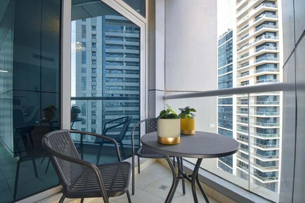 Дубай: Experience Luxurious Sky High Marina Living