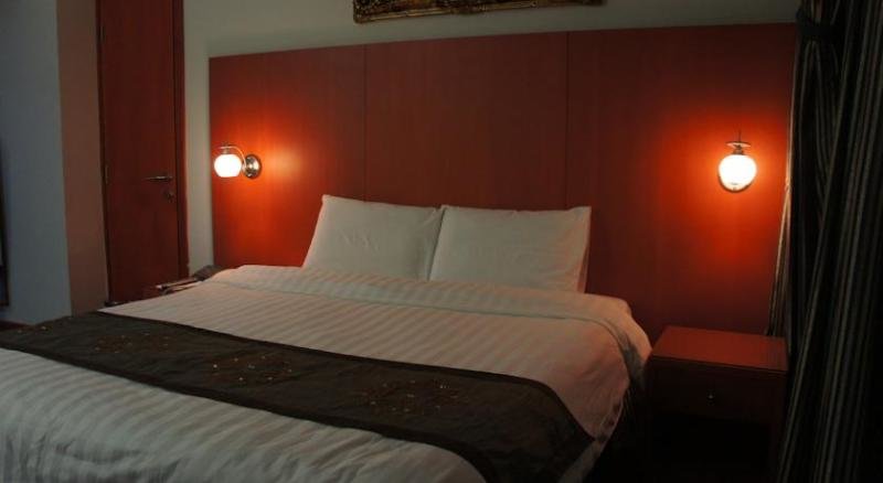 Дубай: Boonmax Hotel L.L.C