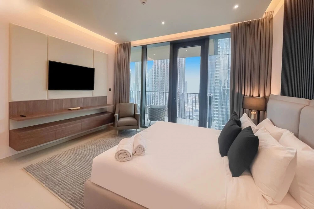 Дубай: Hyp-lux 4BR Apt With Burj Khalifa View