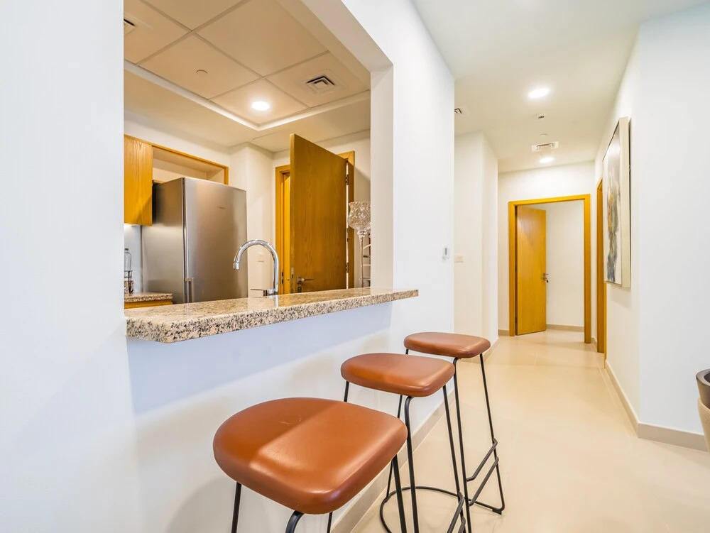 Дубай: Monty - Incredible Burj Khalifa View From this Vibrant Apt