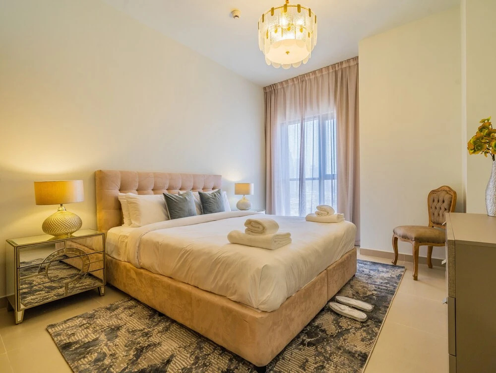 Дубай: Monty - Incredible Burj Khalifa View From this Vibrant Apt
