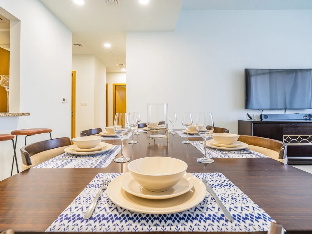 Дубай: Monty - Incredible Burj Khalifa View From this Vibrant Apt