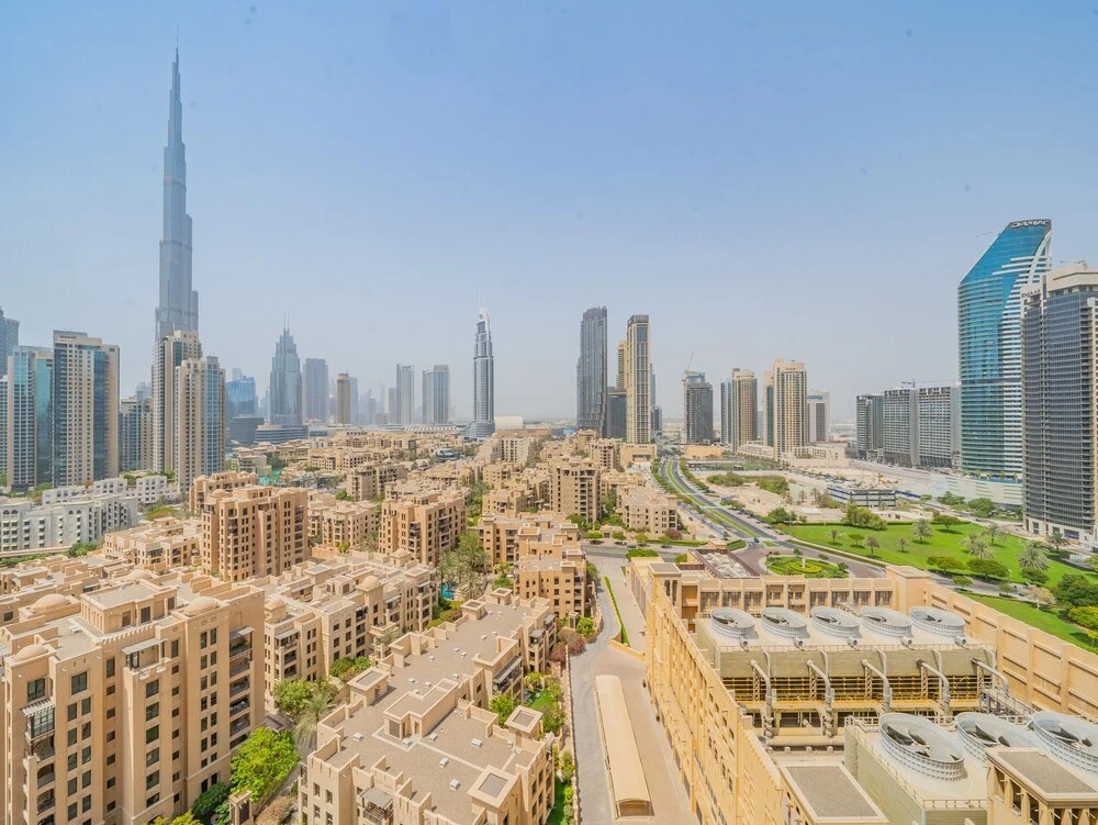 Дубай: Monty - Incredible Burj Khalifa View From this Vibrant Apt