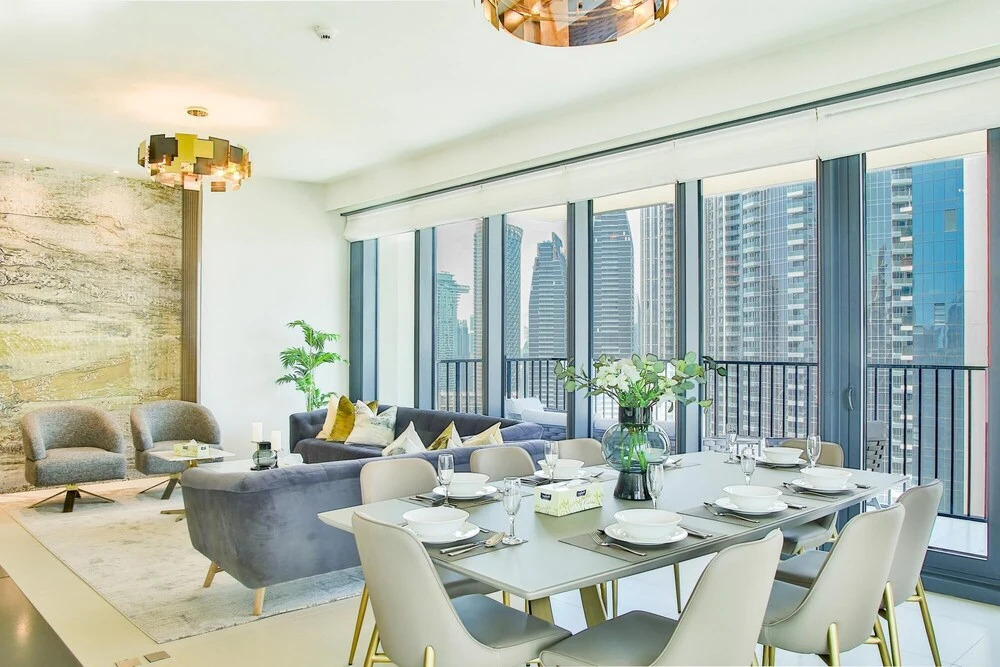 Дубай: Luxury Skyscraper in the Heart of DT