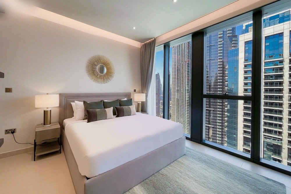 Дубай: Luxury Skyscraper in the Heart of DT