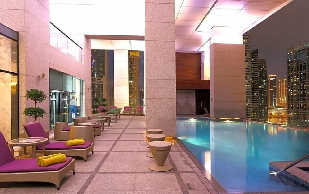 Дубай: Bonnington Luxury Apartments