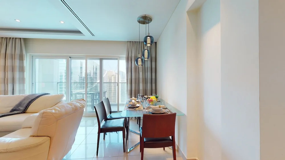 Дубай: Bonnington Luxury Apartments