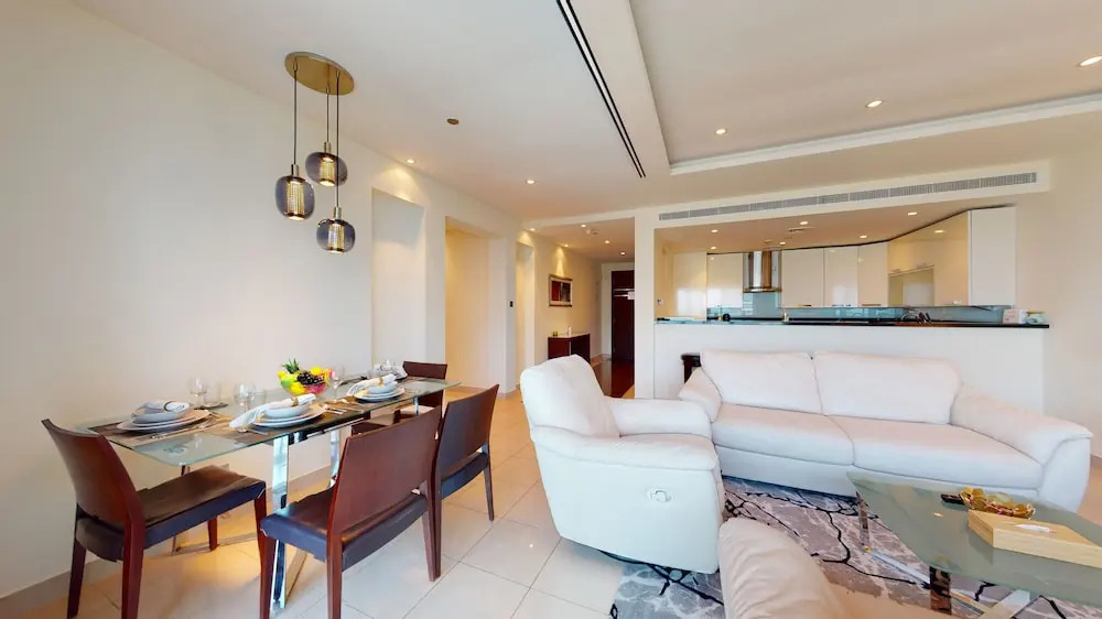 Дубай: Bonnington Luxury Apartments