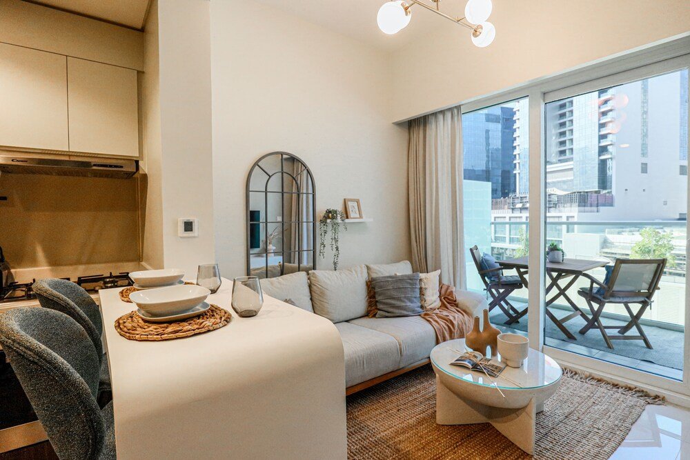 Дубай: HiGuests - Reva Residences