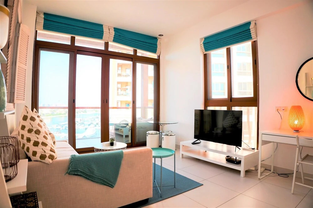 Дубай: Luxury on the Palm with Marina view balcony