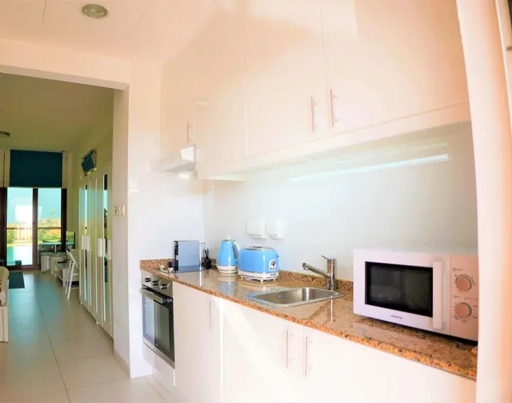 Дубай: Luxury on the Palm with Marina view balcony