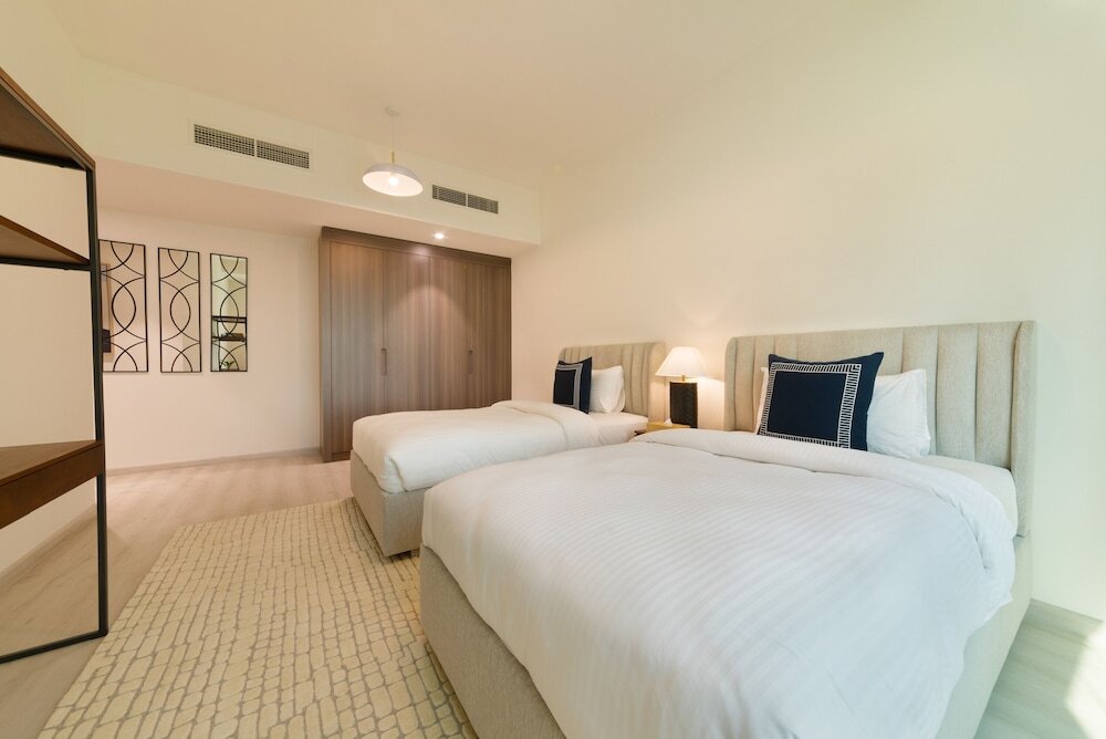 Дубай: Maison Privee - Millennium Executive Tower