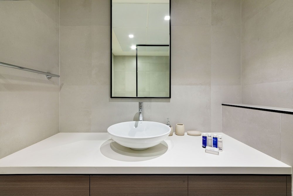 Дубай: Maison Privee - Millennium Executive Tower