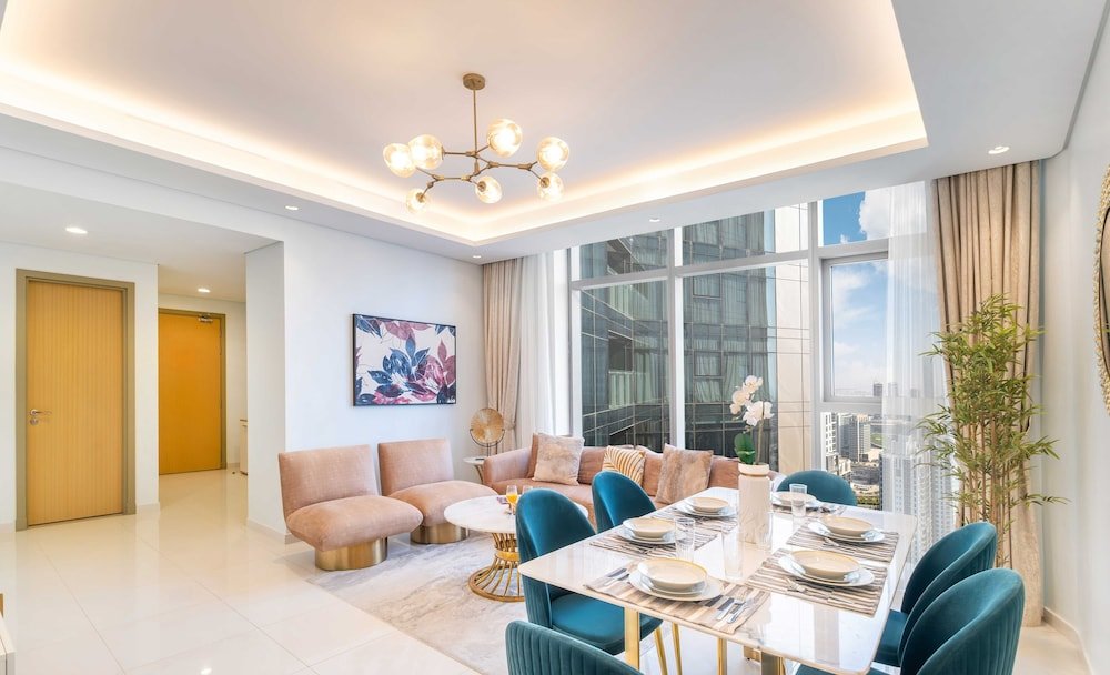 Дубай: LUX The Paramount Sea View Suite