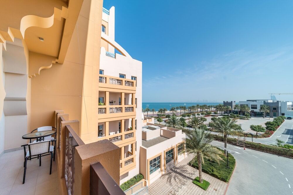 Дубай: GLOBALSTAY. Sarai Apartments on the Beach