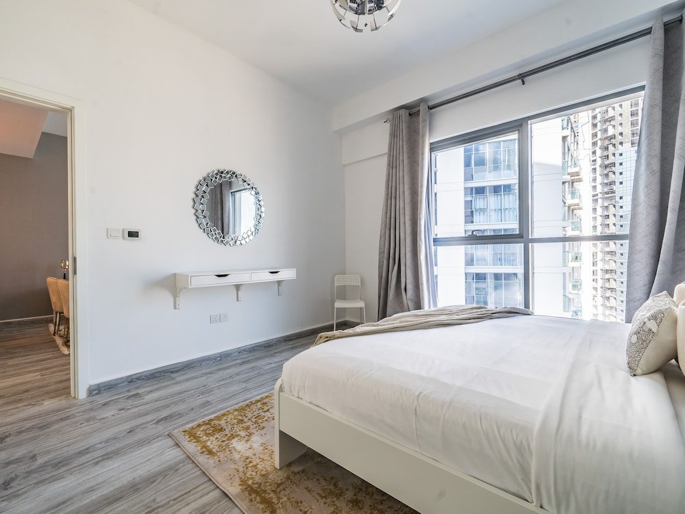 Дубай: Glamorous Apt With Balcony Facing Burj Khalifa