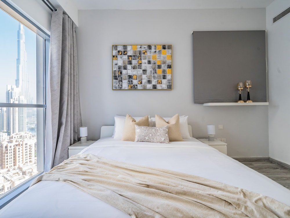 Дубай: Glamorous Apt With Balcony Facing Burj Khalifa