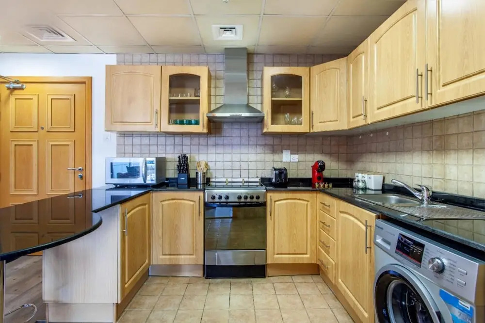 Дубай: JLT Cluster P Modern 1 BR Apt