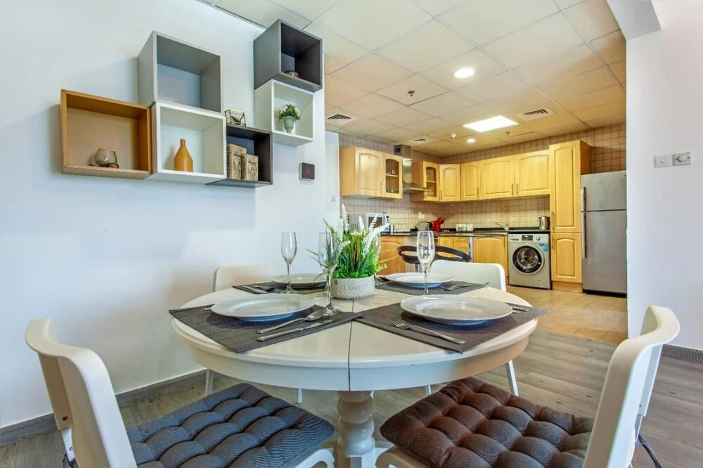 Дубай: JLT Cluster P Modern 1 BR Apt