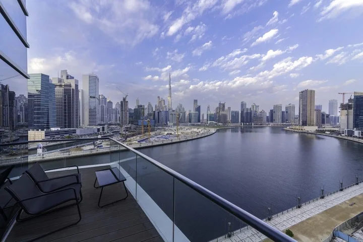 Дубай: Spectacular Duplex Apt w Canal Views