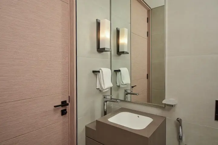 Дубай: Private Beach in a Bnbme Designer Apartment