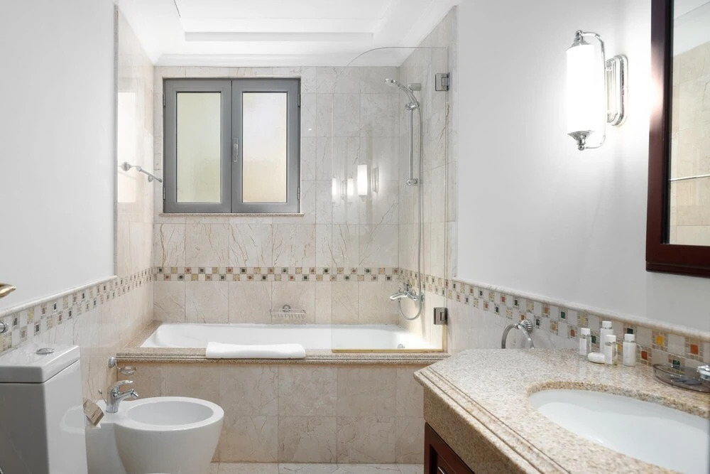 Дубай: Private Pool Beach Access Villa w Cinematic Vws