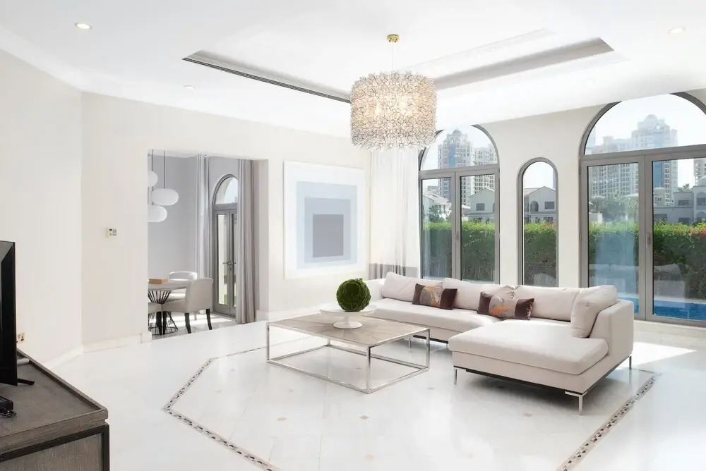 Дубай: Private Pool Beach Access Villa w Cinematic Vws