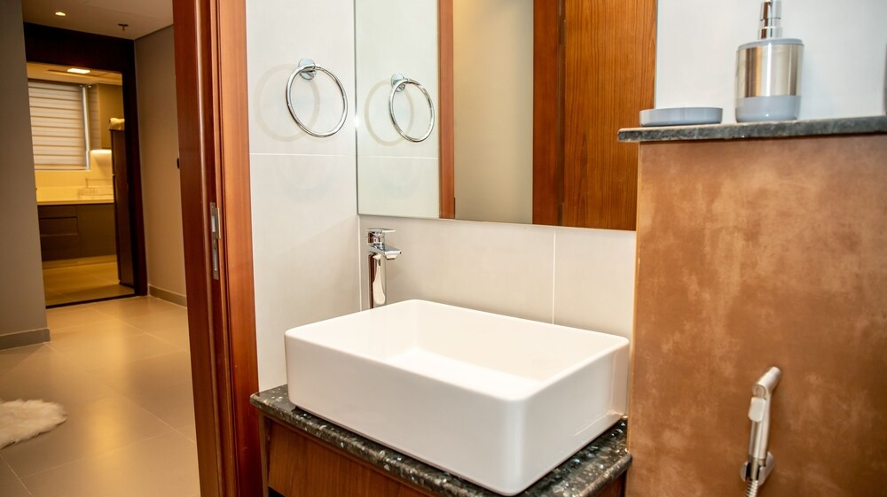 Дубай: Luxurious One Bedroom Terrace Apartment