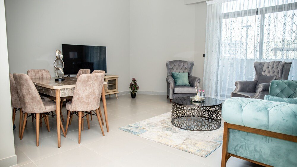 Дубай: Luxurious One Bedroom Terrace Apartment