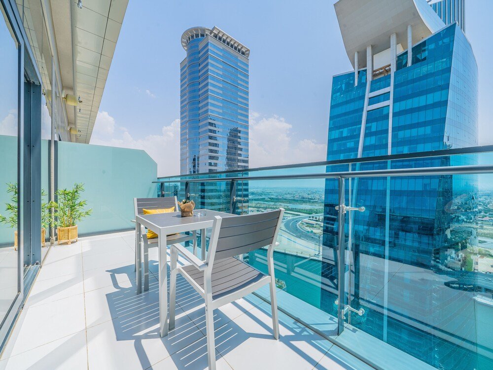 Monty - Elegant Penthouse With Skyline Views Terrace — фото 3