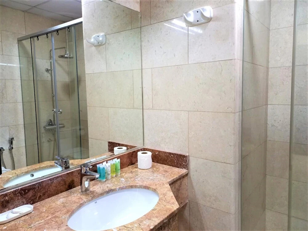 Дубай: Gorgeous Business Bay Apartment with Balcony