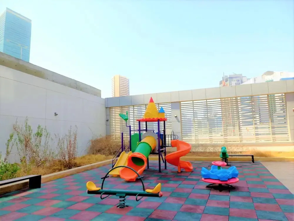 Дубай: Gorgeous Business Bay Apartment with Balcony