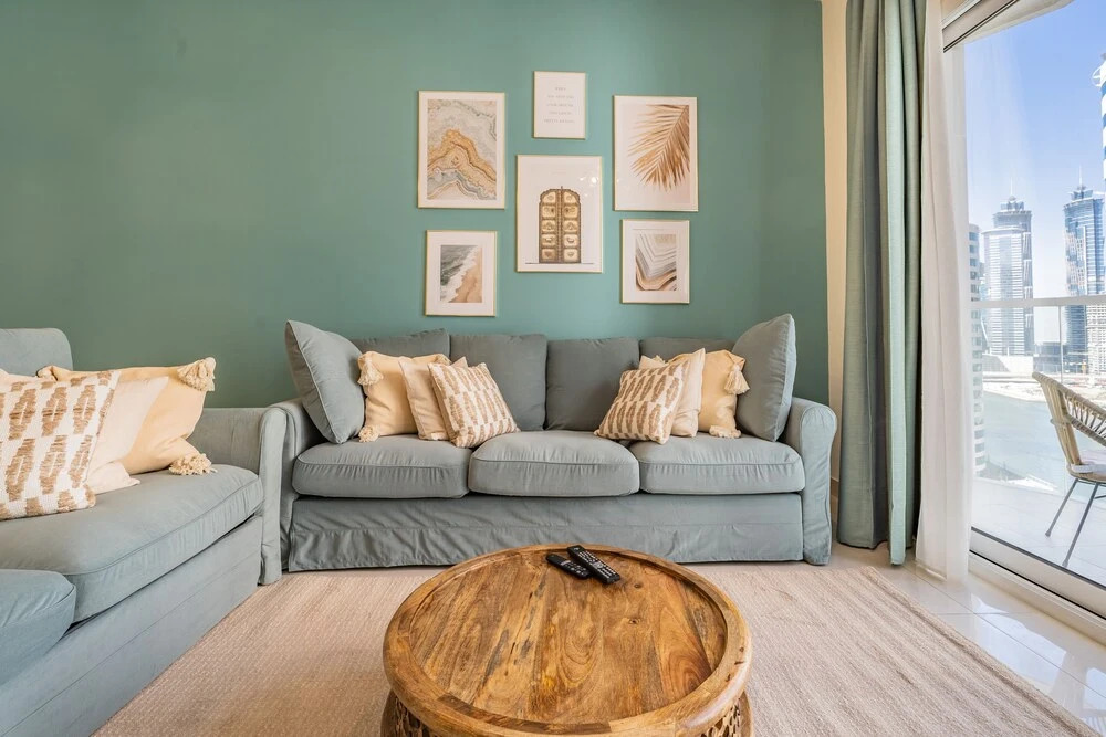 Дубай: Stylish Waterfront Apartment With Views on Canal