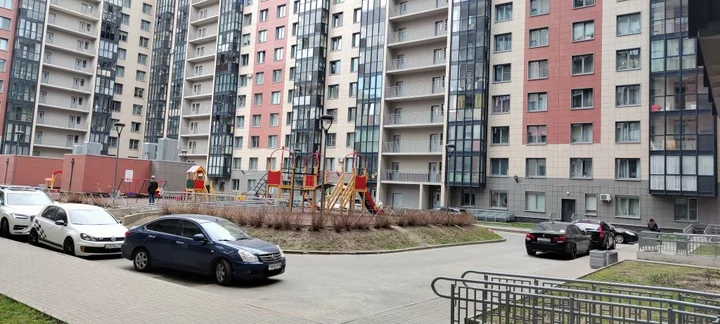 Санкт-Петербург: Жилое помещение Евродвушка на Трибуца