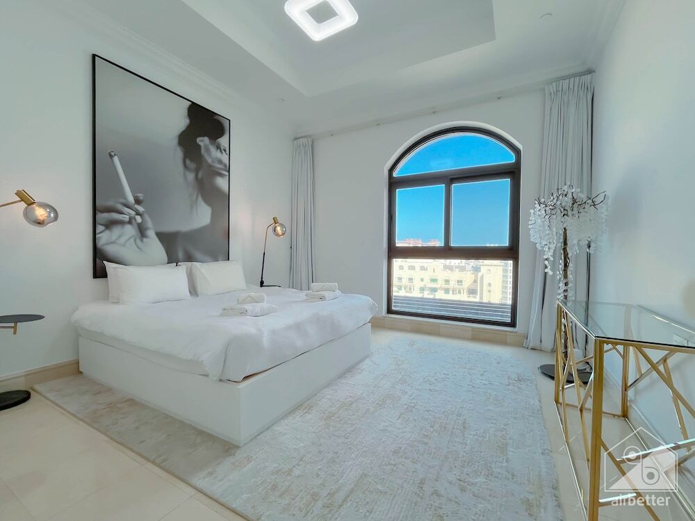 Дубай: Seaview Penthouse with Private Gym & Outdoor Pool