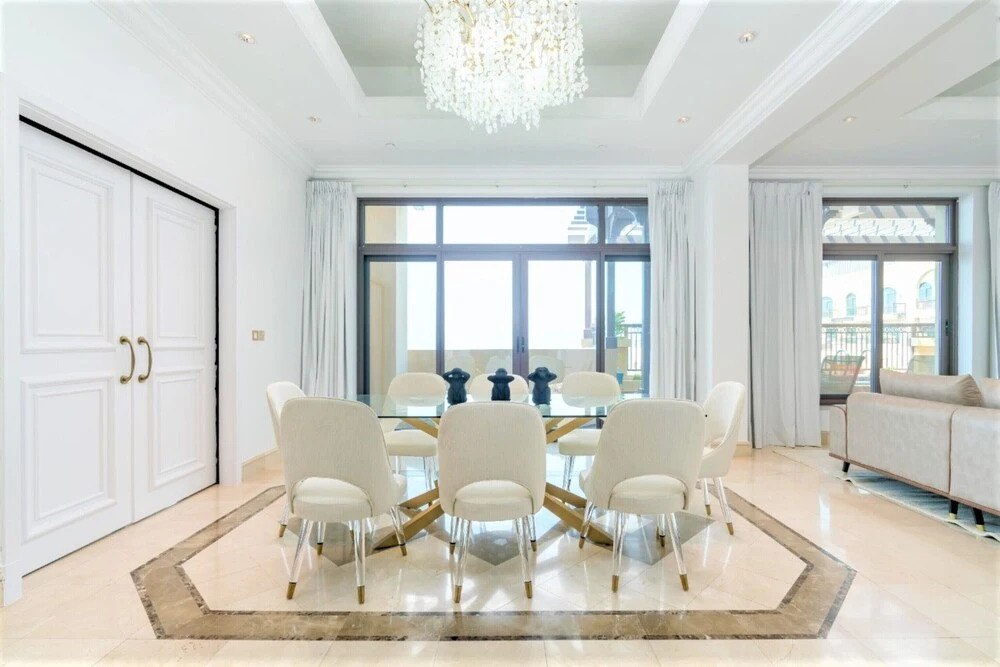 Дубай: Seaview Penthouse with Private Gym & Outdoor Pool