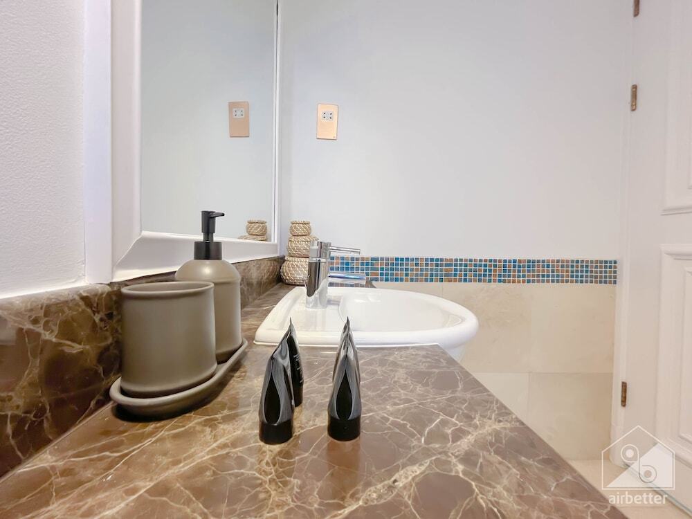 Дубай: Seaview Penthouse with Private Gym & Outdoor Pool