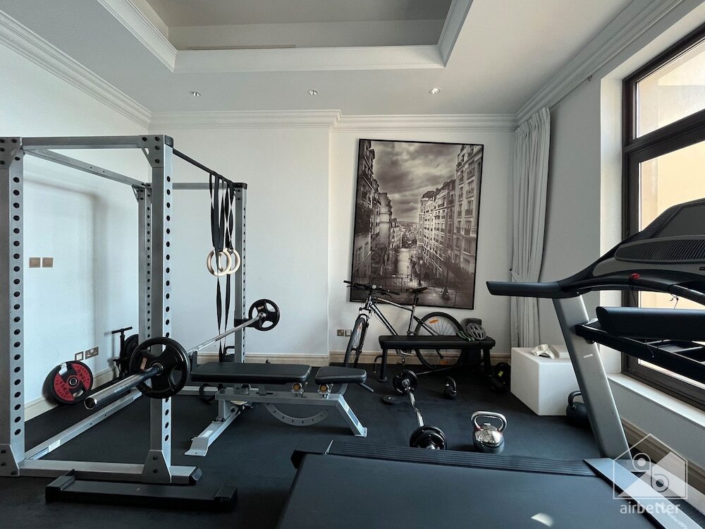 Дубай: Seaview Penthouse with Private Gym & Outdoor Pool
