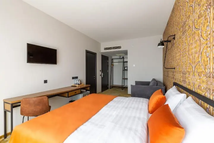 Тбилиси: Hotel Biography Tbilisi Mimino