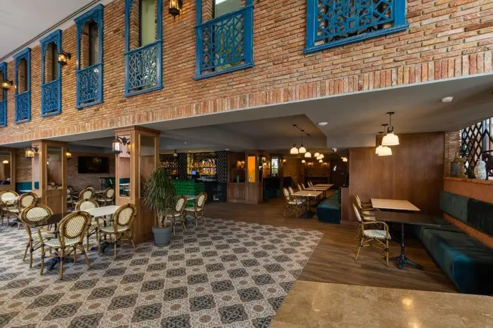 Тбилиси: Hotel Biography Tbilisi Mimino
