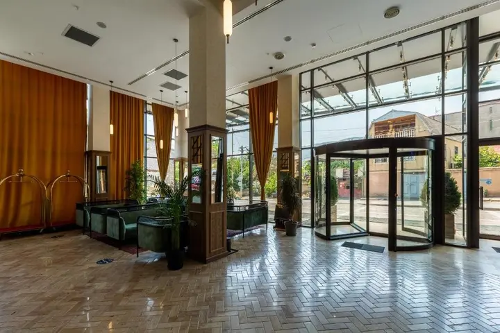 Тбилиси: Hotel Biography Tbilisi Mimino