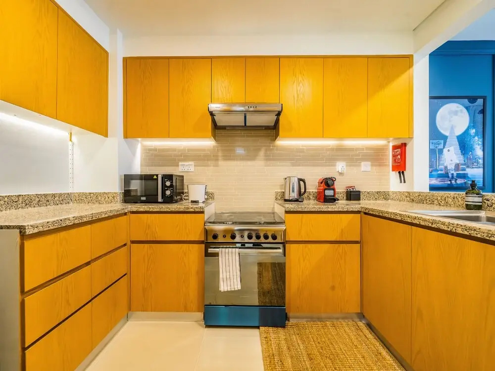 Дубай: Monty Holiday Home - Serene & Modern Apartment With Burj Khalifa View