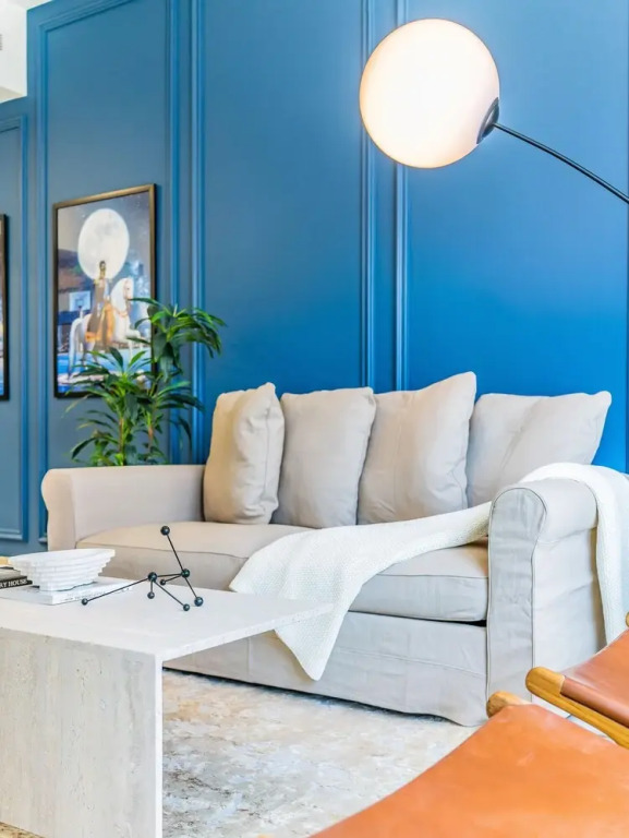 Дубай: Monty Holiday Home - Serene & Modern Apartment With Burj Khalifa View