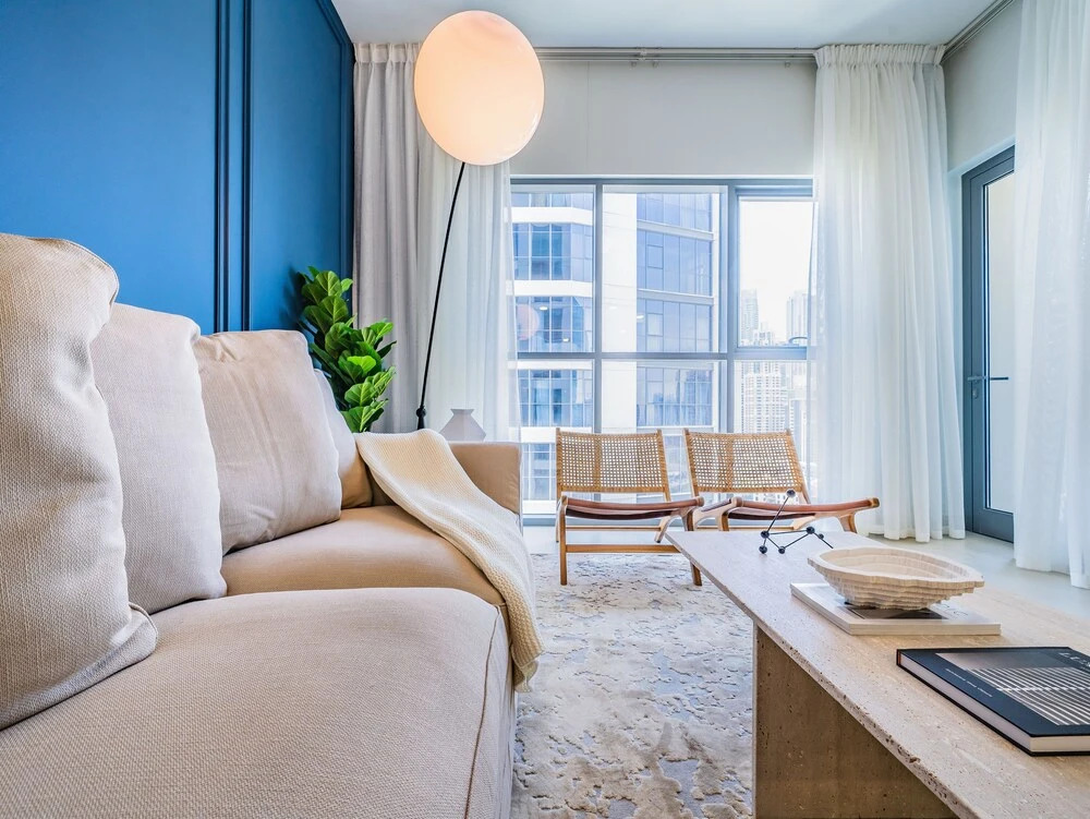 Дубай: Monty Holiday Home - Serene & Modern Apartment With Burj Khalifa View