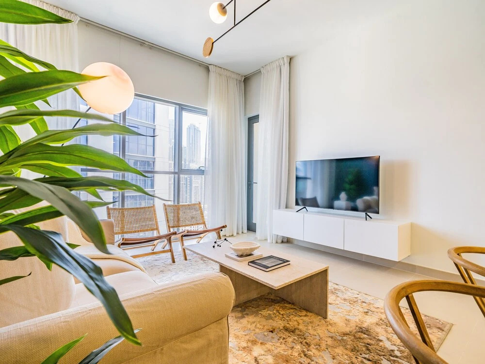 Дубай: Monty Holiday Home - Serene & Modern Apartment With Burj Khalifa View