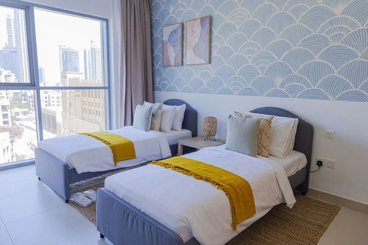 Дубай: Art-inspired apartment amidst Downtown Dubai