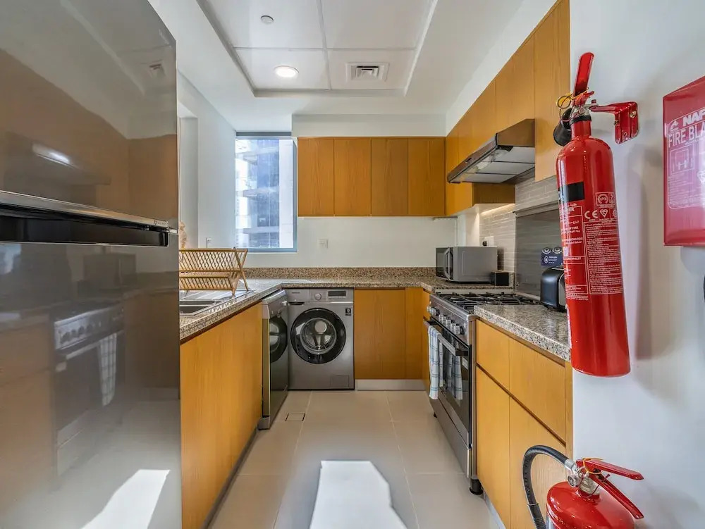 Дубай: Glamorous Apartment Facing Burj Khalifa