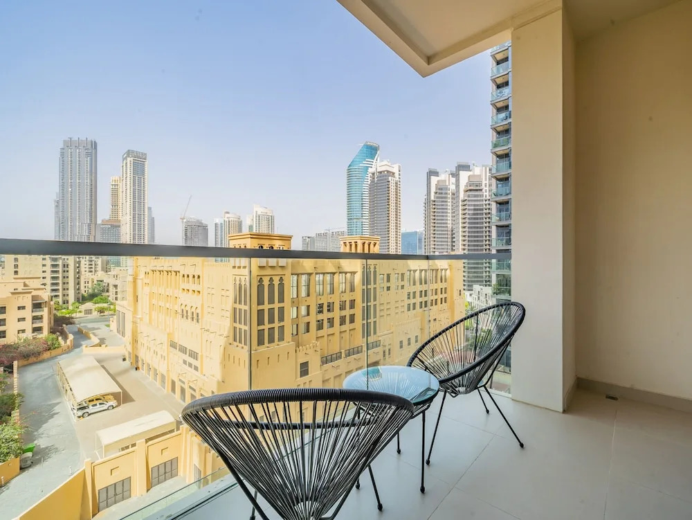 Дубай: Monty - Super Chic Apartment With Views on Burj Khalifa